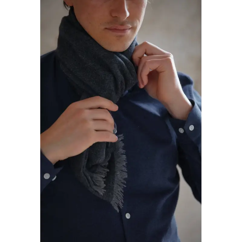 100% cashmere scarf - Navy herringbone